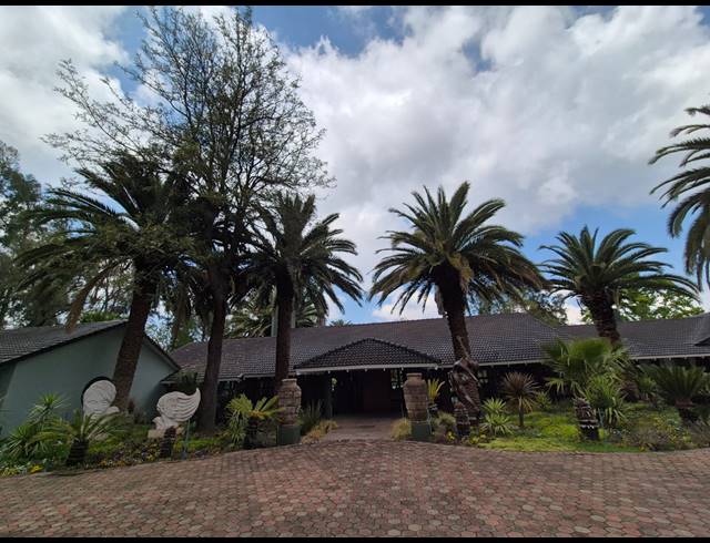 5 BEDROOM HOUSE FOR SALE IN VANWAARTSHOF